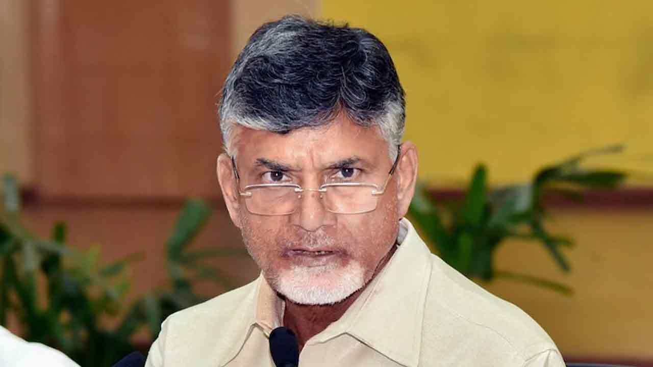 Andhra Pradesh: తెలుగును కాపాడుకునేందుకు ఉద్యమం చేయాల్సిన పరిస్థితి.. ప్రభుత్వ తీరుపై మాజీ ముఖ్యమంత్రి ఫైర్