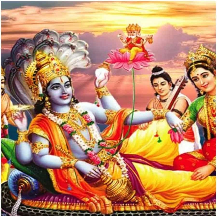 ఈసారి ఆషాఢ మాసంలోని శుక్ల పక్ష ఏకాదశి జూలై 10వ తేదీన వచ్చింది. ఈ ఏకాదశిని దేవశయనీ ఏకాదశి అని కూడా అంటారు. ఈ ఏకాదశి నుండి విష్ణువు 4 నెలల పాటు నిద్ర యోగంలోకి వెళ్తాడు. ఈ సమయంలో కొన్ని పనులు చేయడం నిషిద్ధమని భావిస్తారు. ఆ పని ఏమిటో తెలుసుకుందాం.