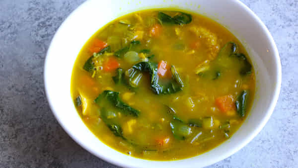 Monsoon Diet: వర్షాకాలం జ్వరాలు దరి చేరకూడదంటే ఈ చికెప్ సూప్ తీసుకోవాల్సిందే.. తయారీ విధానం చాలా సింపుల్..
