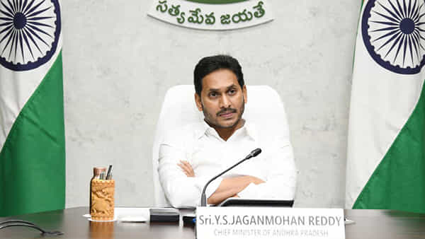 CM Jagan: సీఎం వైఎస్ జగన్ పర్యటనలో స్వల్ప మార్పులు.. ఢిల్లీ టూర్ వివరాలు ఇవే..