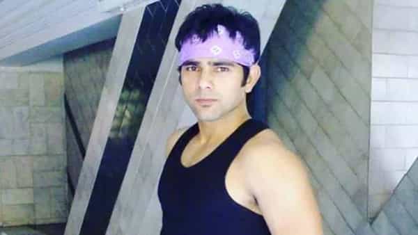 Deepesh Bhan: చిత్ర సీమలో మరో విషాదం! క్రికెట్ ఆడుతూ ప్రముఖ కమెడియన్ మృతి..