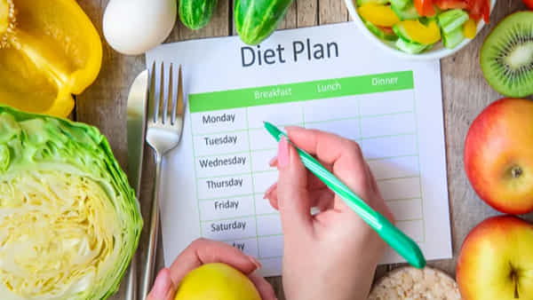 Diet Plan: మగవాళ్లు.. మీ వయస్సు 40కి చేరువవుతోందా? అయితే, మీ కోసమే హెల్తీ డైట్ ప్లాన్.. ఎప్పటికీ యంగ్ హీరోల్లా ఉంటారు