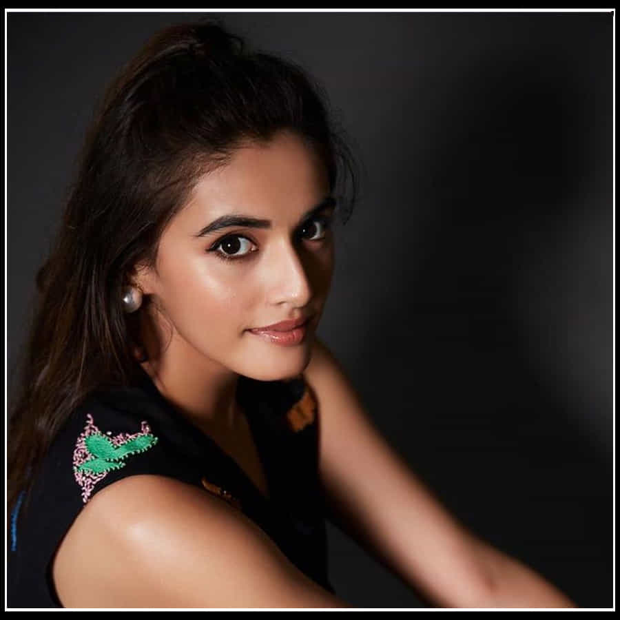 దీంతో తన ఆశలన్నీ ఈ సినిమా పైనే పెట్టుకున్నారు. పెట్టుకోవడమే కాదు.. ఈ సినిమా కోసం చాలా కష్టపడ్డారు. లిప్ లాక్ కు కూడా ఓకే చెప్పారు.