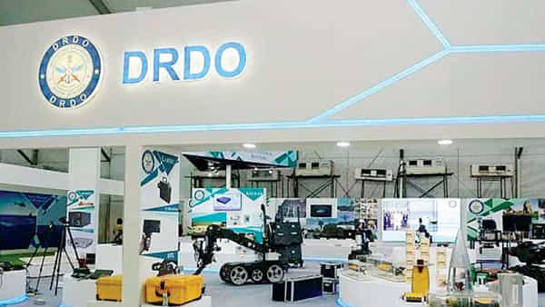 DRDO Recruitment: హైదరాబాద్ డీఆర్డీఓలో ఉద్యోగాలు... ఎలాంటి రాత పరీక్ష లేకుండానే అభ్యర్థుల ఎంపిక..