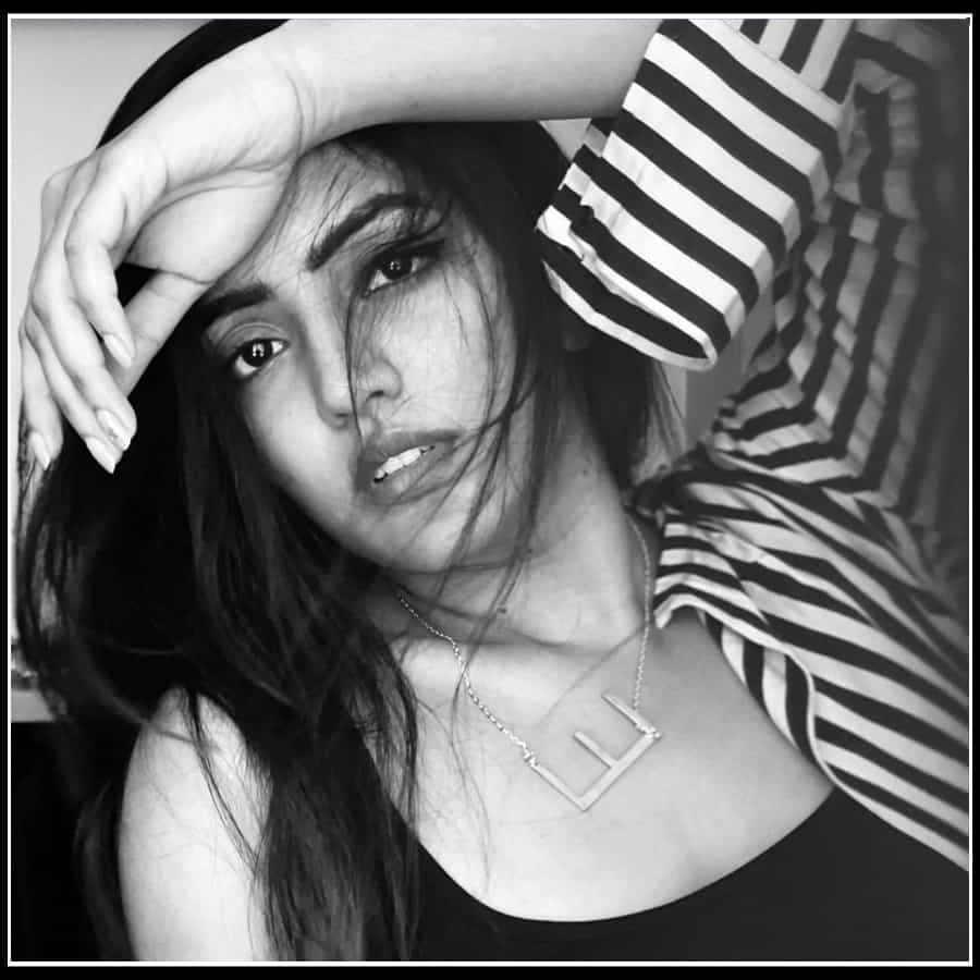 Eesha Rebba: ఎంత చుసిన తనివితీరని ఈషా రెబ్బా అందాలు..