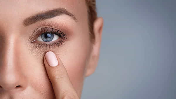 Eye Care Tips: వర్షాకాలంలో తరచూ ఇబ్బంది పెట్టే కండ్ల కలక, వైరల్ ఇన్ఫెక్షన్లు.. ఎలాంటి జాగ్రత్తలు తీసుకోవాలంటే..