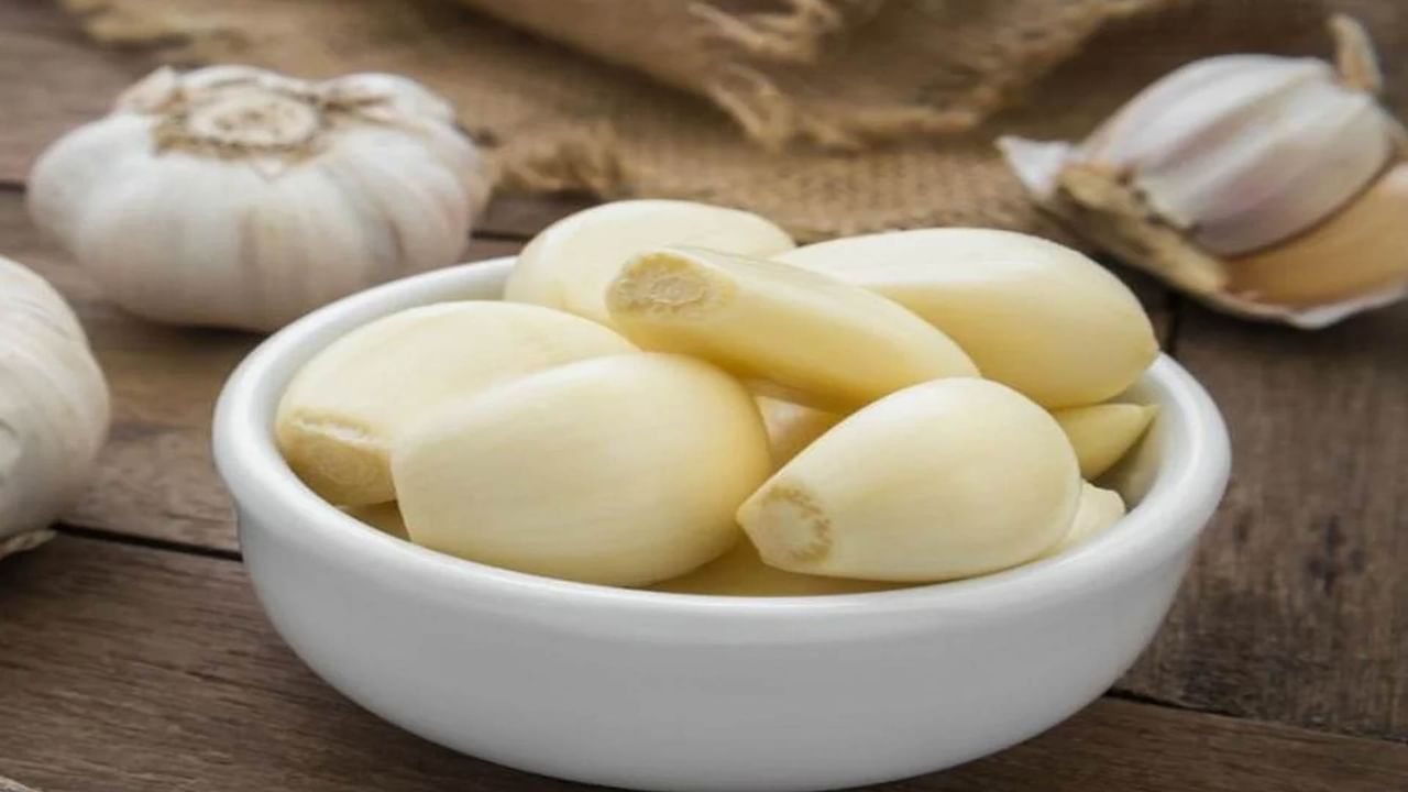 Garlic Benefits: ఒక్క వెల్లుల్లి రెబ్బతో ఆ సమస్యలన్నీ దూరం చేసుకోవచ్చు.. ఎప్పుడు, ఎలా తింటే మంచిదో తెలుసుకోండి..