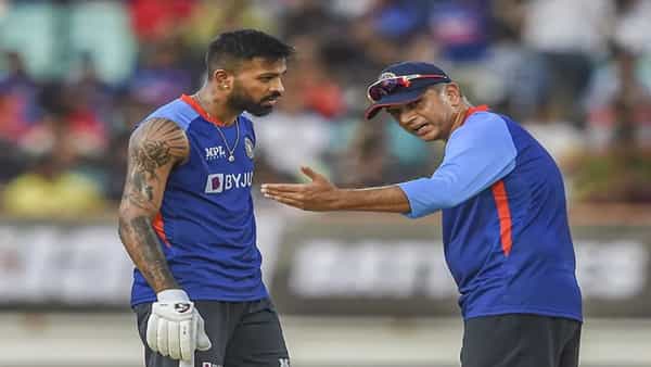 IND VS ENG: ద్రవిడ్ స్థానంలో కోచ్గా వీవీఎస్ లక్ష్మణ్.. ఎందుకంటే?