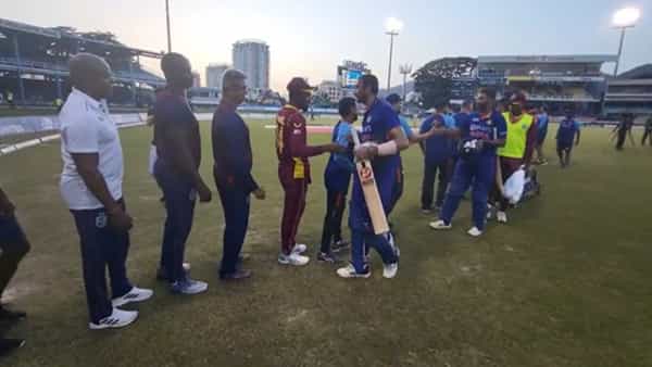 WI vs IND: చరిత్ర సృష్టించిన టీమిండియా.. అక్షర్ తుఫాన్ ఇన్నింగ్స్.. రెండో వన్డేలో ఘనవిజయం..
