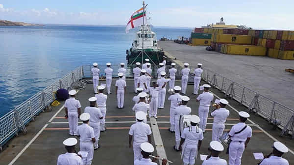 Indian Navy Jobs: అగ్నిపథ్కు పోటెత్తిన దరఖాస్తులు...నేవీలో చేరేందుకు అమ్మాయిల ఆసక్తి.. ఎంత మంది అప్లై చేశారంటే?