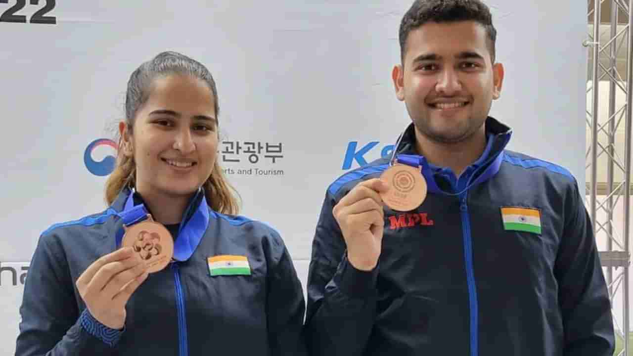 ISSF World Cup: షూటింగ్ ప్రపంచ కప్‌లో సత్తా చాటిన భారత్.. 15 పతకాలతో అగ్రస్థానం..