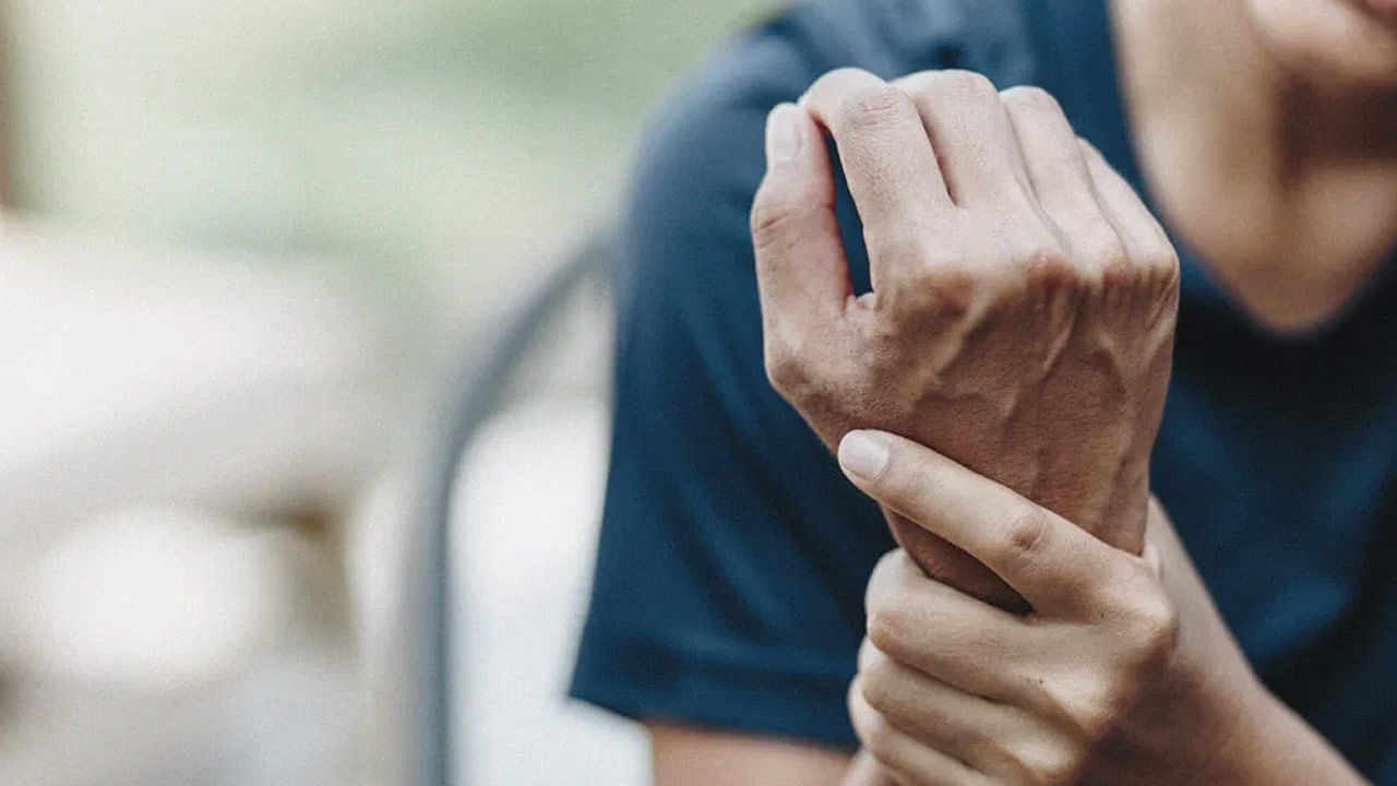 Uric Acid కీళ్ల నొప్పులతో బాధపడుతున్నారా.. యూరిక్ యాసిడ్ పెరగడానికి