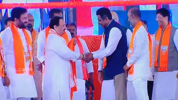 BJP Vijaya Sankalpa Sabha: బీజేపీలో చేరిన మాజీ ఎంపీ కొండా విశ్వేశ్వరరెడ్డి.. కండువా కప్పి ఆహ్వానించిన జేపీ నడ్డా