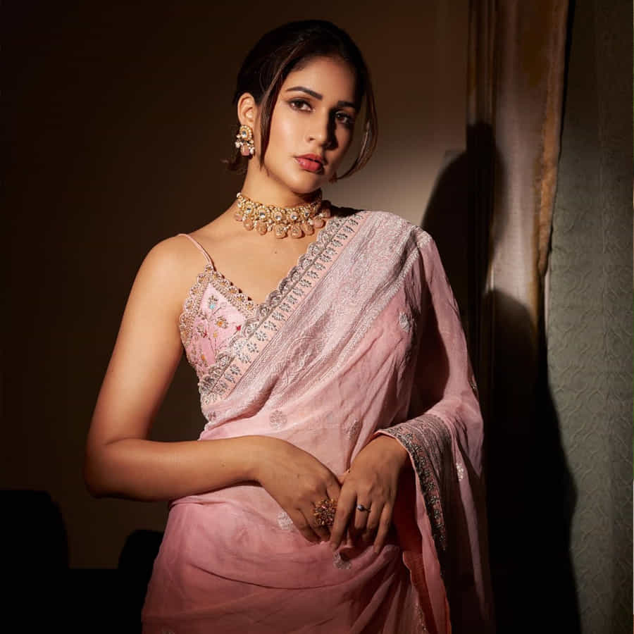 అందాల రాక్షసి సినిమాతో హీరోయిన్ గా పరిచయం అయ్యింది క్రేజీ హీరోయిన్ లావణ్య త్రిపాఠి