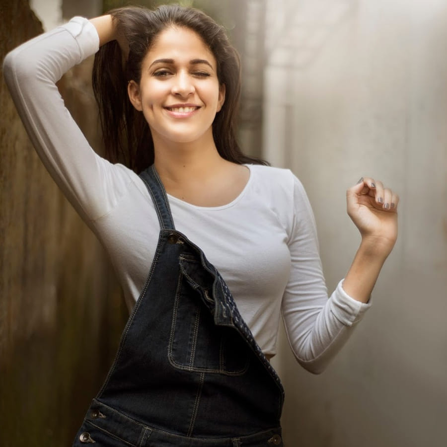 కుర్ర హీరోలందరి సరసన ఆడిపాడిన ఈ బ్యూటీ ఇటీవలే ఓ డిఫరెంట్ కాన్సెప్ట్ తో ప్రేక్షకుల ముందుకు వచ్చింది. 