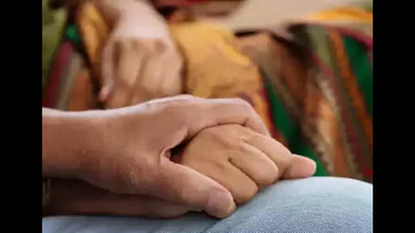 Viral: భార్య కనిపించట్లేదంటూ పోలీస్ కంప్లయింట్.. సీన్ కట్ చేస్తే.. విచారణలో స్టన్నింగ్ నిజం..