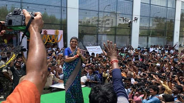 Andhra Pradesh: ఒక్క ఫొటోతో మొదలైన నా జీవితం.. అంచెలంచెలుగా ఎదిగింది.. మంత్రి రోజా ఇంట్రెస్టింగ్ కామెంట్స్