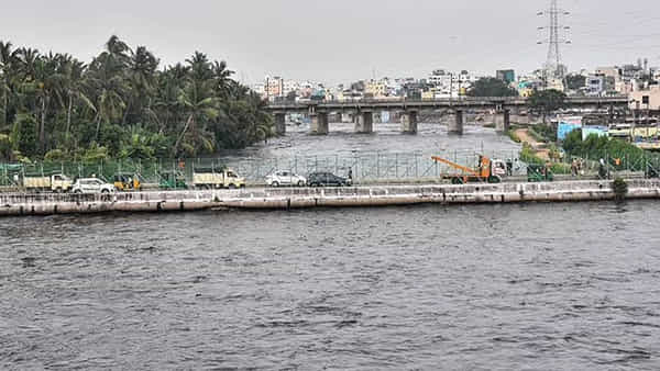 Hyderabad: లోతట్టు ప్రాంతాల్లో భయం భయం.. మూసీకి భారీగా ప్రవాహం.. నిండుకుండల్లా జంట జలాశయాలు