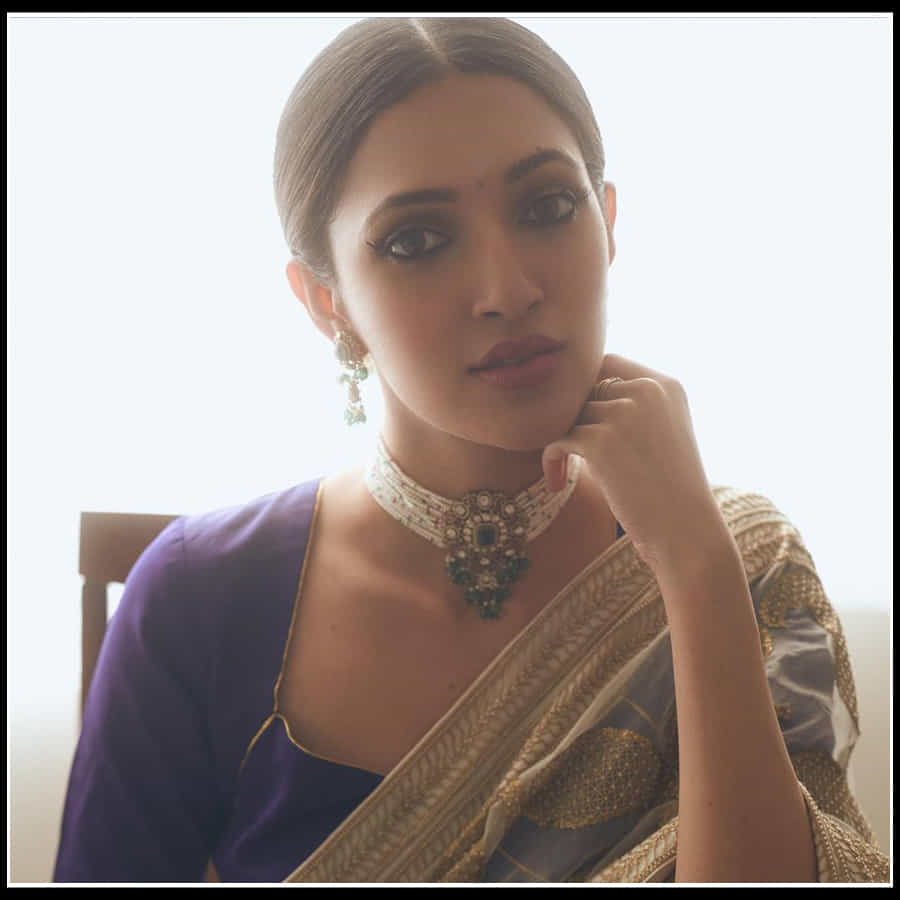 Neha Shetty: చూపుతిప్పుకోనివ్వకుండా చేస్తున్న నేహా శెట్టి ఫొటోస్