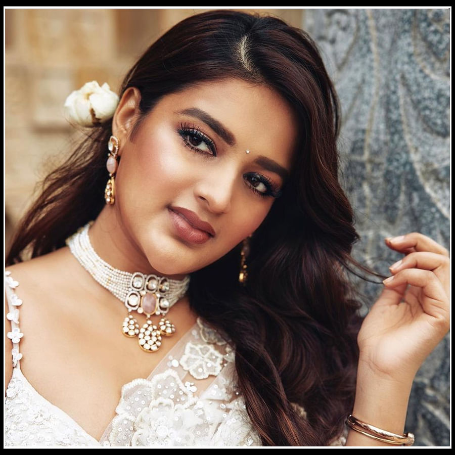 Nidhhi Agerwal: అందాల నిధి.. చూపుతిప్పుకోనివ్వని ఇస్మార్ట్ బ్యూటీ..