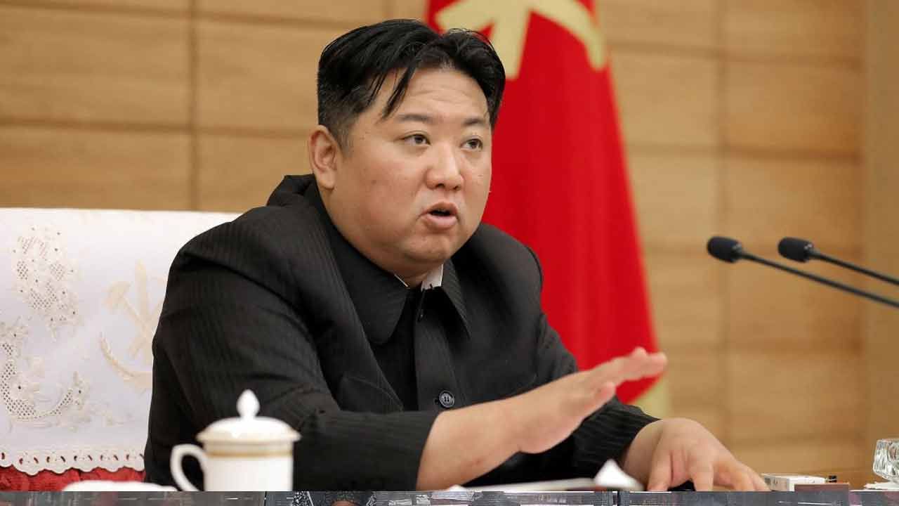 North Korea: కిమ్‌ సంచలన నిర్ణయం.. ప్రపంచ దేశాలను భయపెట్టేలా ఆటోమెటిక్‌గా అణుదాడి చేస్తామంటూ..