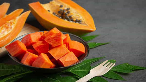 Weird Food Combinations: బొప్పాయి తిన్న తర్వాత వీటిని అస్సలు తినకూడదు.. ఎందుకంటే..!