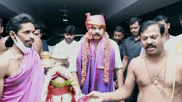 Pawan Kalyan: చాతుర్మాస్య దీక్ష చేపట్టిన జనసేనాని.. 4 నెలలపాటు దీక్షలో పవన్ కల్యాణ్..