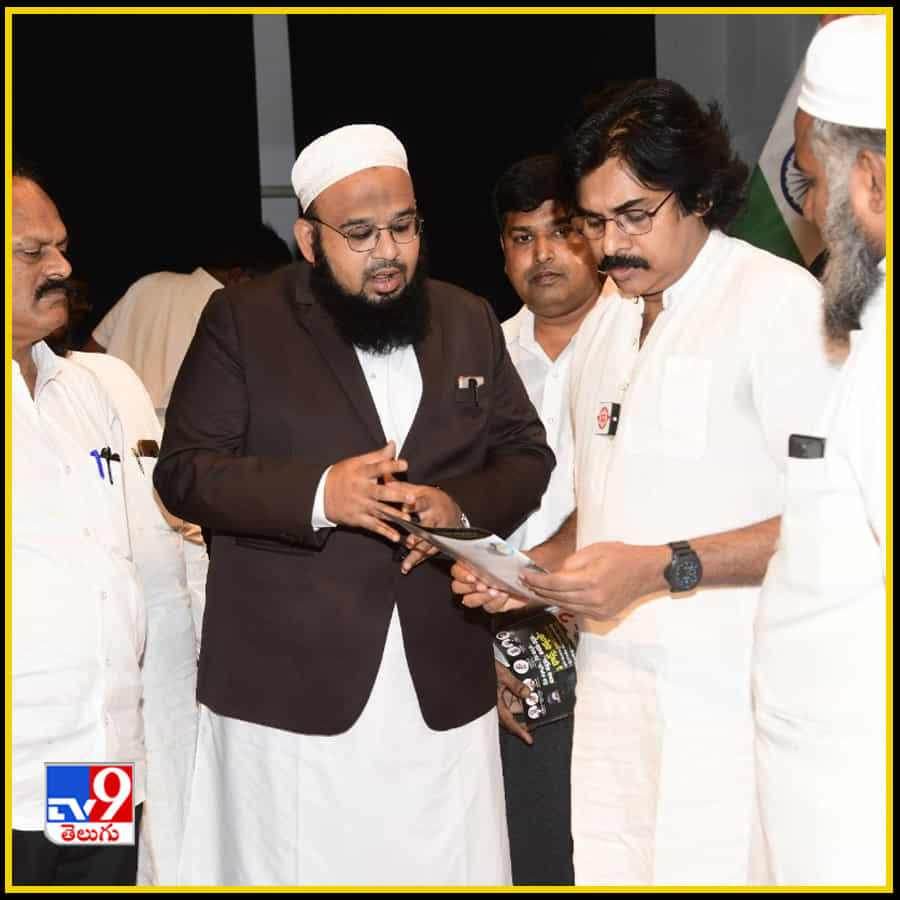 జనవాణి-జనసేన భరోసాకి తరలొచ్చిన వందలాది మంది ప్రజలు