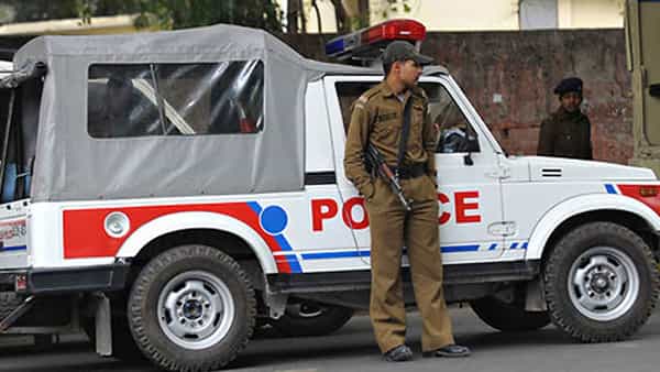 Rape Case: ఇదేక్కడి దారుణం..అత్యాచారం కేసు పెట్టినందుకు ఓ టీచర్ని కిడ్నాప్ చేశారు..