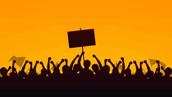 Andhra Pradesh: నగిరిలో పవర్ లూమ్ కార్మికుల ఆందోళన.. దెబ్బకు దిగొచ్చిన అధికారులు..