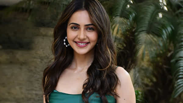 Rakul Preet Singh: ప్లోరల్ డిజైనర్ డ్రస్లో దుమారంరేపుతోన్న వయ్యారి భామ.. రకుల్ అందాలకు ఫిదా అవ్వాల్సిందే