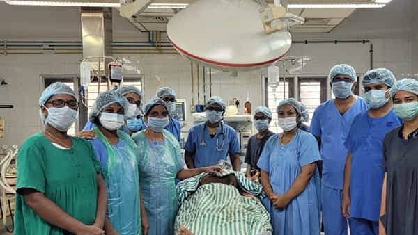Tirupati: కడుపు ఉబ్బిపోయి.. శ్వాస తీసుకోలేకపోతున్న మహిళ.. టెస్టులు చేసిన డాక్టర్లు షాక్