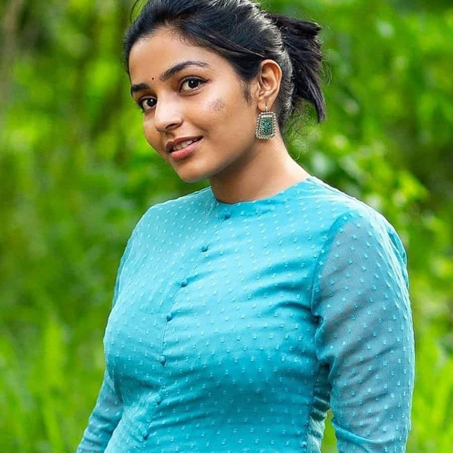 రవితేజ చిత్రాలు కూడా హిందీలో డబ్ అయ్యేవి. నాకూ నా స్నేహితులందరికీ రవితేజ తెలుసు. అప్పుడు ఆయన్ని నేను హిందీ హీరో అనుకున్నాను అని రజిషా విజయన్ చెప్పింది.