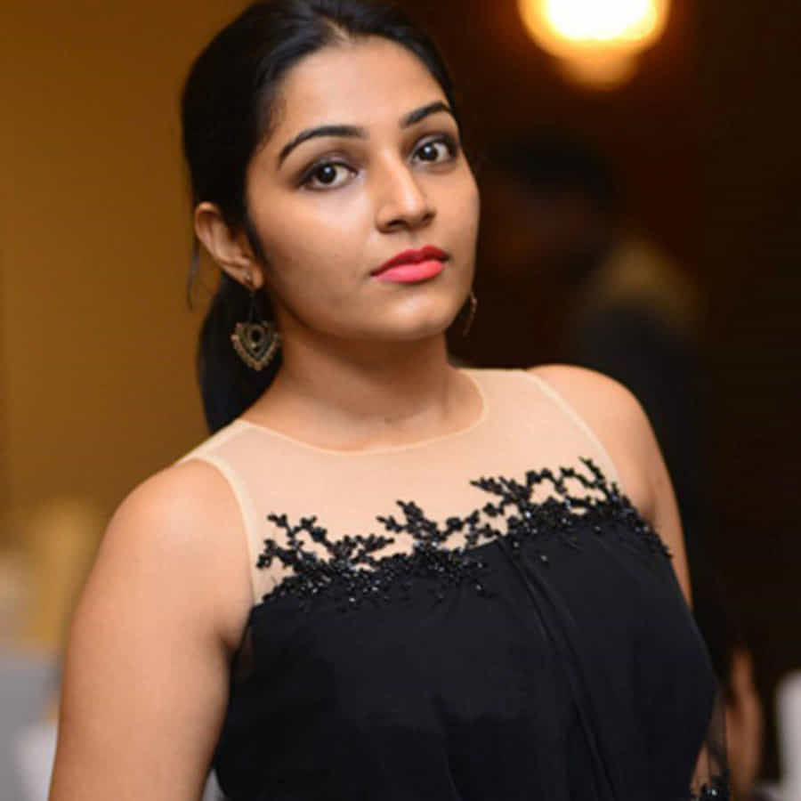 సూర్య నటించిన 'జై భీమ్'' సినిమాతో తెలుగు ప్రేక్షకులకు పలకరించింది ఈ బ్యూటీ. ఆ తర్వాత ధనుష్ తో కలిసి కర్ణన్ సినిమాలో నటించి మెప్పించింది రజిషా .