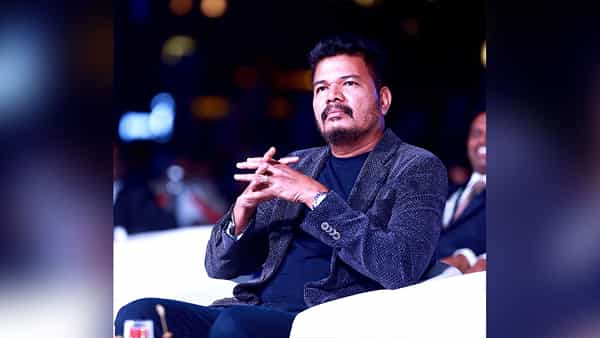 Director Shankar: ఒకే టైంలో ఇద్దరు స్టార్ హీరోల మూవీస్.. డబుల్ గేమ్ ఆడుతున్న స్టార్ డైరెక్టర్ శంకర్
