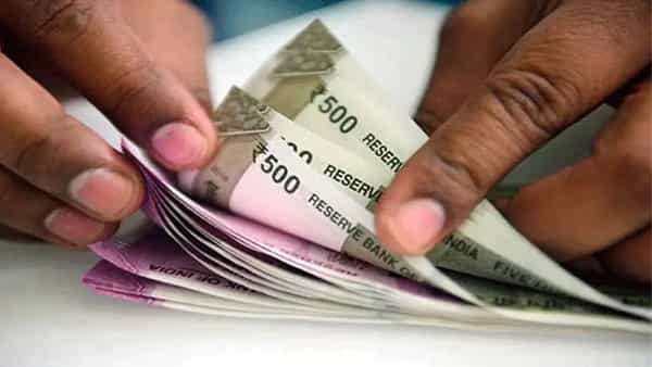 Savings: మీ సంపాదన నీళ్లలా ఖర్చు అయిపోతుందా.. ఈ చిట్కాలతో కొంత పొదుపు చేసుకోవచ్చు..