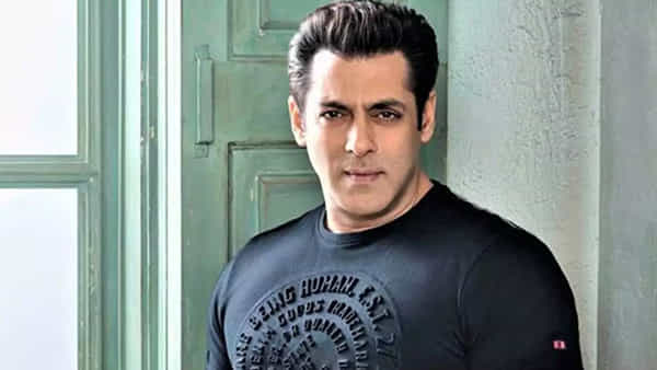 Salman Khan: చంపేస్తామని సల్మాన్కు బెదిరింపు లేఖ.. రక్షణ కోసం హీరోకు లైసెన్స్ గన్ కావాలంట..