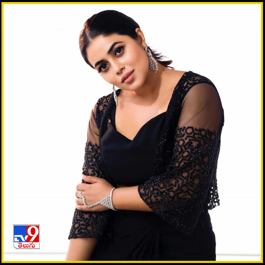 Shamna Kasim New Photos. Credit by:Shamna Kasim/Instagram