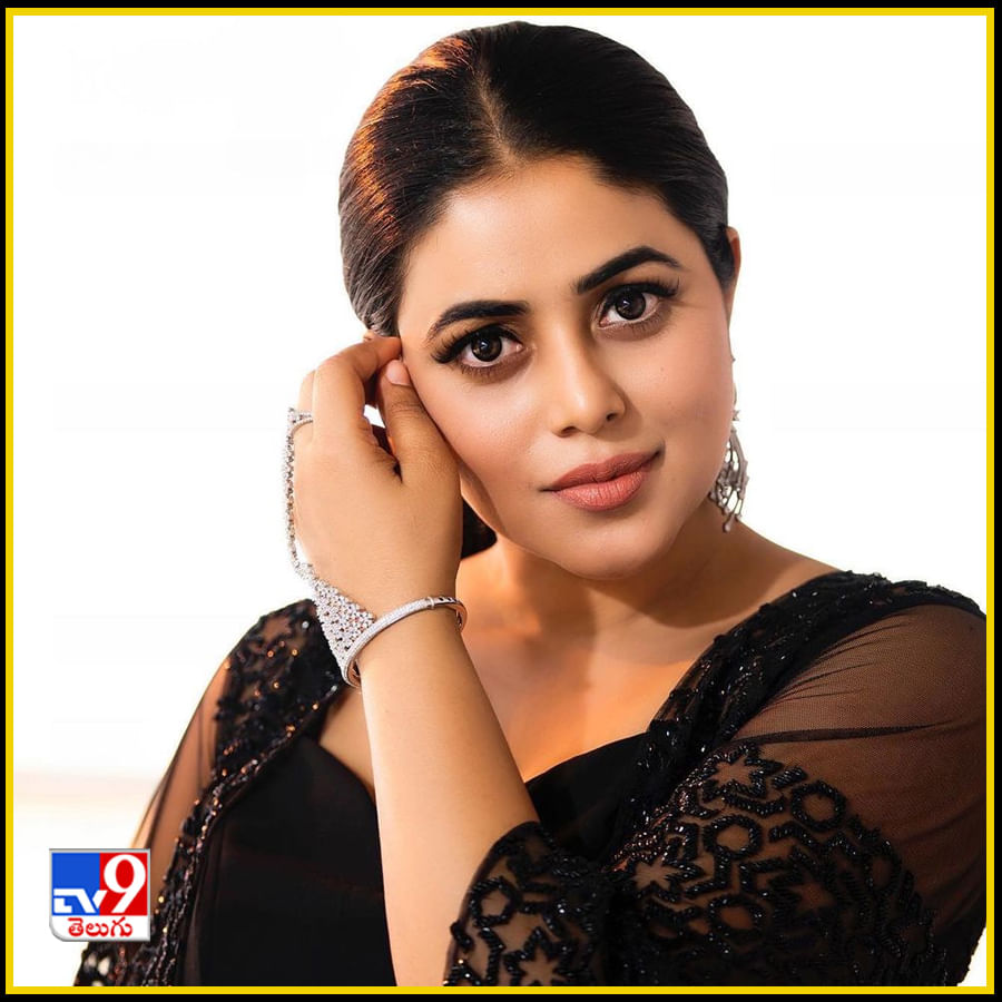 Shamna Kasim New Photos. Credit by:Shamna Kasim/Instagram 