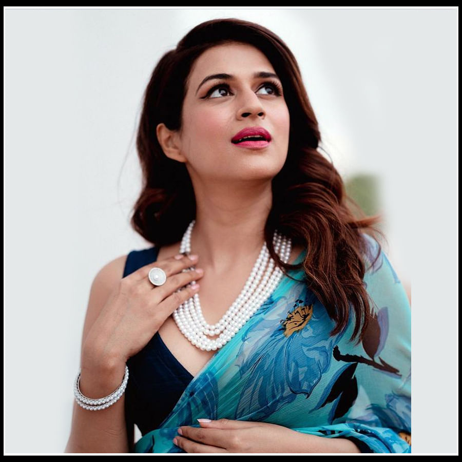 Shraddha Das: నాజూకు నడుముతో ఊహలు శృతిమించేలా చేస్తున్న శ్రద్దా దాస్ 