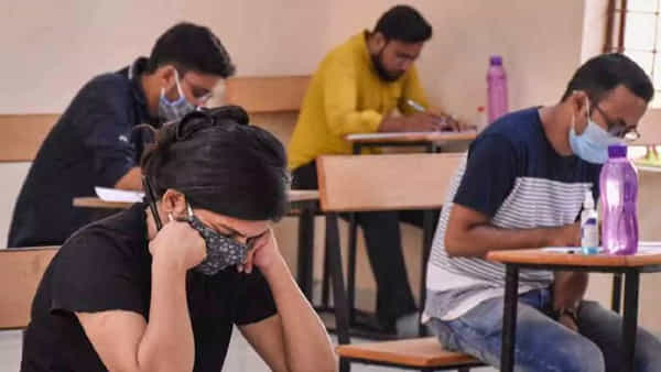 Telangana SI Exam: ఎస్ఐ ప్రిలిమినరీ పరీక్షను వాయిదా వేయండి.. అభ్యర్థుల డిమాండ్.. ఎందుకంటే..