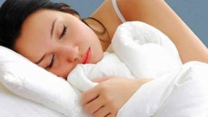 Sleeping Tips: ఈ ఆహారాలు తినండి.. రాత్రి హాయిగా, గాఢంగా నిద్రపోండి..