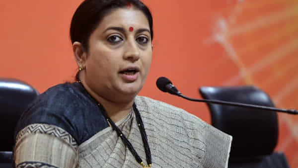 Smriti Irani: ఢిల్లీ ఆటలు గుజరాత్ లో సాగవు.. తగిన జవాబు చెప్పడం తెలుసు.. కేజ్రీవాల్ కు చురకలంటించిన కేంద్ర మంత్రి