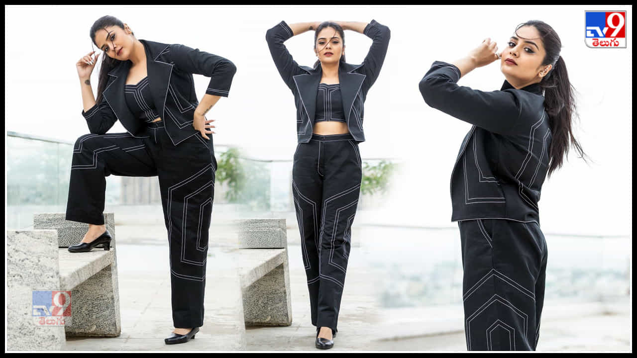 Sreemukhi: బ్లాక్ డైమండ్ లా మెరిసిపోతున్న బబ్లీ బ్యూటీ యాంకర్ శ్రీముఖి..