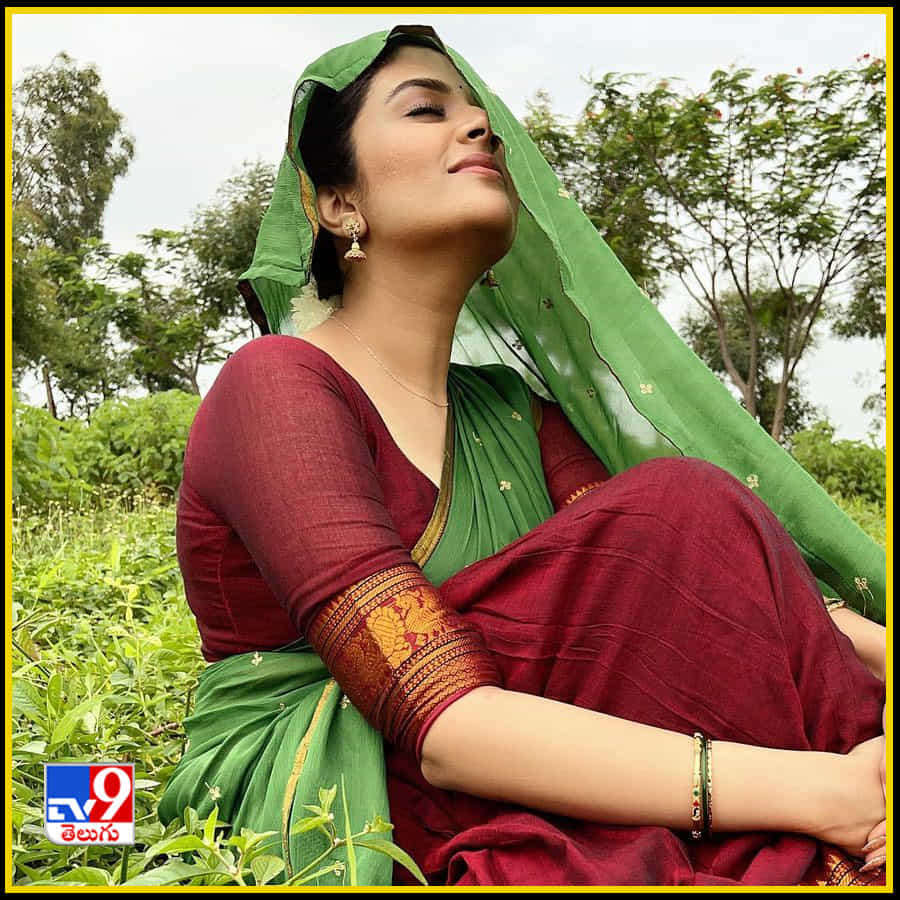 Sreemukhi New Photos. Credit by:Sreemukhi/Instagram