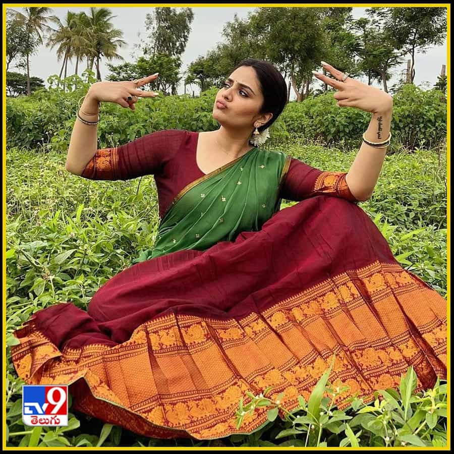 Sreemukhi New Photos. Credit by:Sreemukhi/Instagram