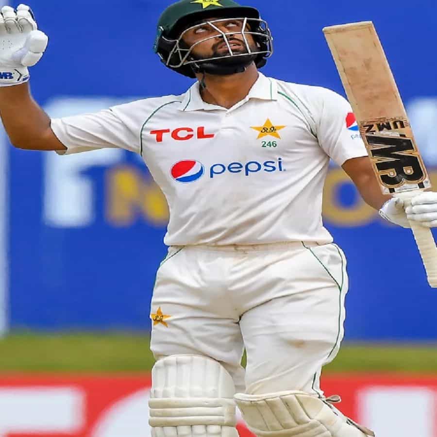 గాలే టెస్టులో పాకిస్థాన్ అద్భుతం చేసింది. శ్రీలంక నిర్దేశించిన 343 పరుగుల భారీ లక్ష్యాన్ని పాకిస్థాన్ 6 వికెట్లు కోల్పోయి సాధించింది. ఓపెనర్ అబ్దుల్లా షఫీక్ అజేయంగా 160 పరుగులు చేసి పాక్ విజయంలో హీరోగా నిలిచాడు. పాకిస్థాన్ సాధించిన ఈ విజయం చారిత్రాత్మకమే కాదు షఫీక్ చరిత్ర పుటల్లో తన పేరును కూడా నమోదు చేసుకున్నాడు. షఫీక్ టెస్టు క్రికెట్ చరిత్రలో తొలిసారి ఆడిన ఇన్నింగ్స్ ఆడాడు.