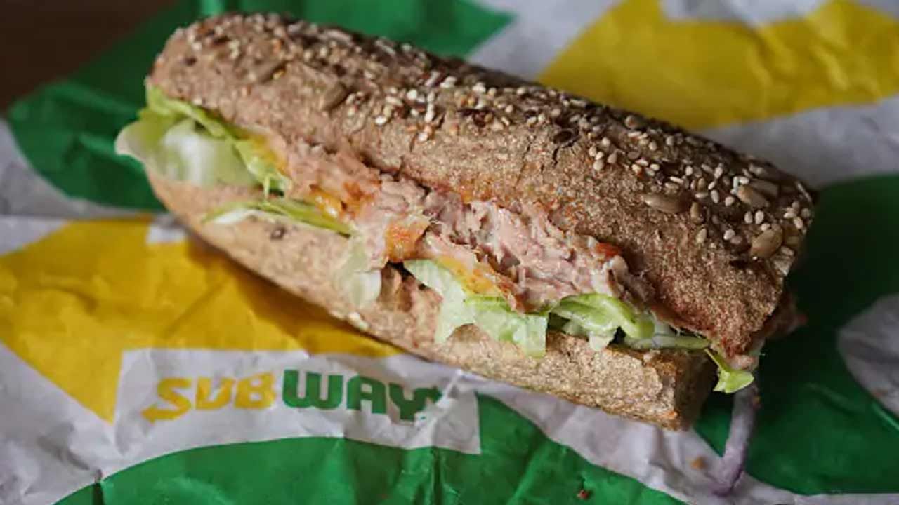 Sandwich: మోడల్ కొంపముంచిన ‘శాండ్‌విచ్’.. రూ. 1.43 లక్షల ఫైన్.. జరిగిందేంటో తెలిస్తే షాక్..!