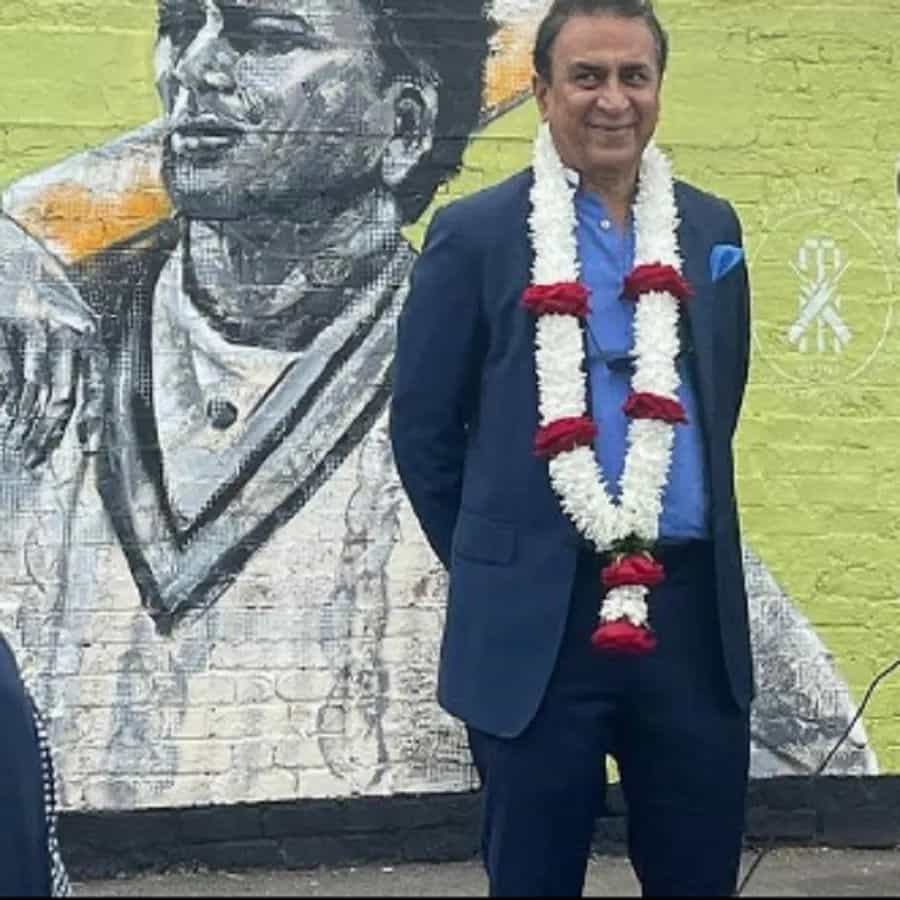 ఇంగ్లండ్లో భారత దిగ్గజం సునీల్ గవాస్కర్ పేరిట ఓ స్టేడియం ఉంది. ఇంగ్లాండ్లోని లీసెస్టర్లోని మైదానానికి గవాస్కర్ పేరు పెట్టారు. ఈ కార్యక్రమంలో గవాస్కర్ కూడా పాల్గొన్నారు. ఇందుకు సంబంధించిన ఫొటోలను ఇన్స్టాగ్రామ్లో పంచుకుంటూ గవాస్కర్ భావోద్వేగానికి గురయ్యాడు.