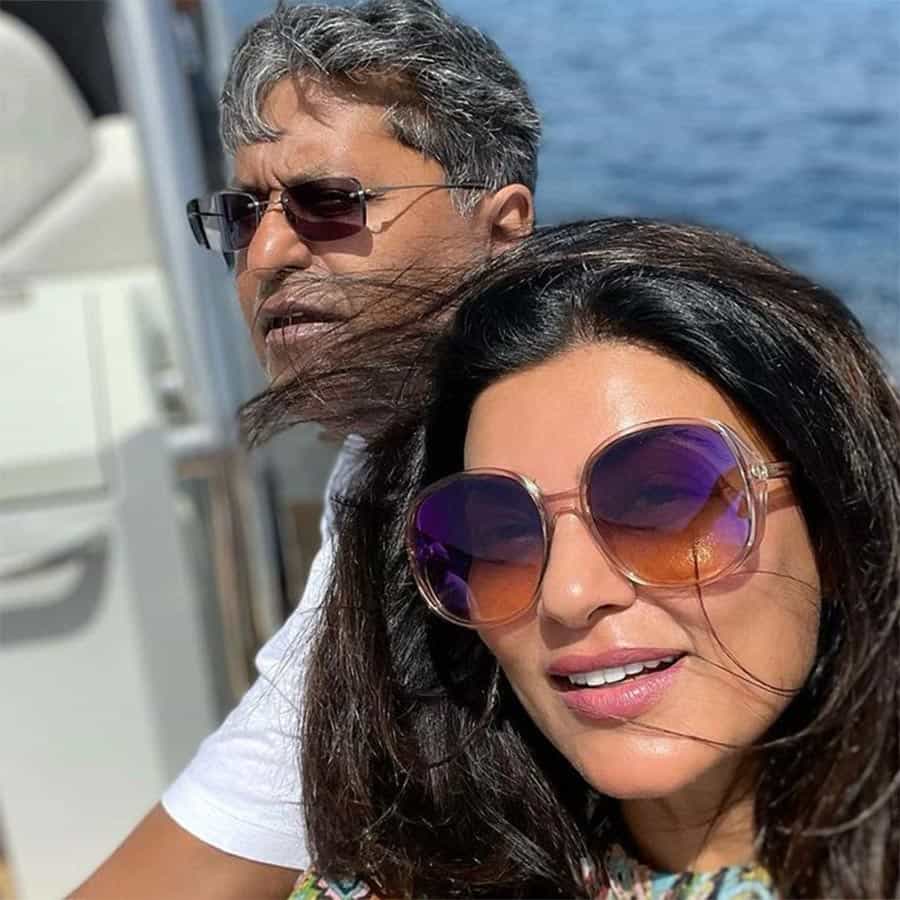 మాజీ మిస్ యూనివర్స్ సుస్మితా సేన్, బడా వ్యాపారవేత్త లలిత్ మోడీతో డేటింగ్ వ్యవహారం నెట్టింట హల్ చల్ చేస్తోన్న విషయం తెలిసిందే. వీరిరువురి కుటుంబాలకు సంబంధించిన ఆసక్తికర విషయాలు, అరుదైన ఫొటోలు మీకోసం..